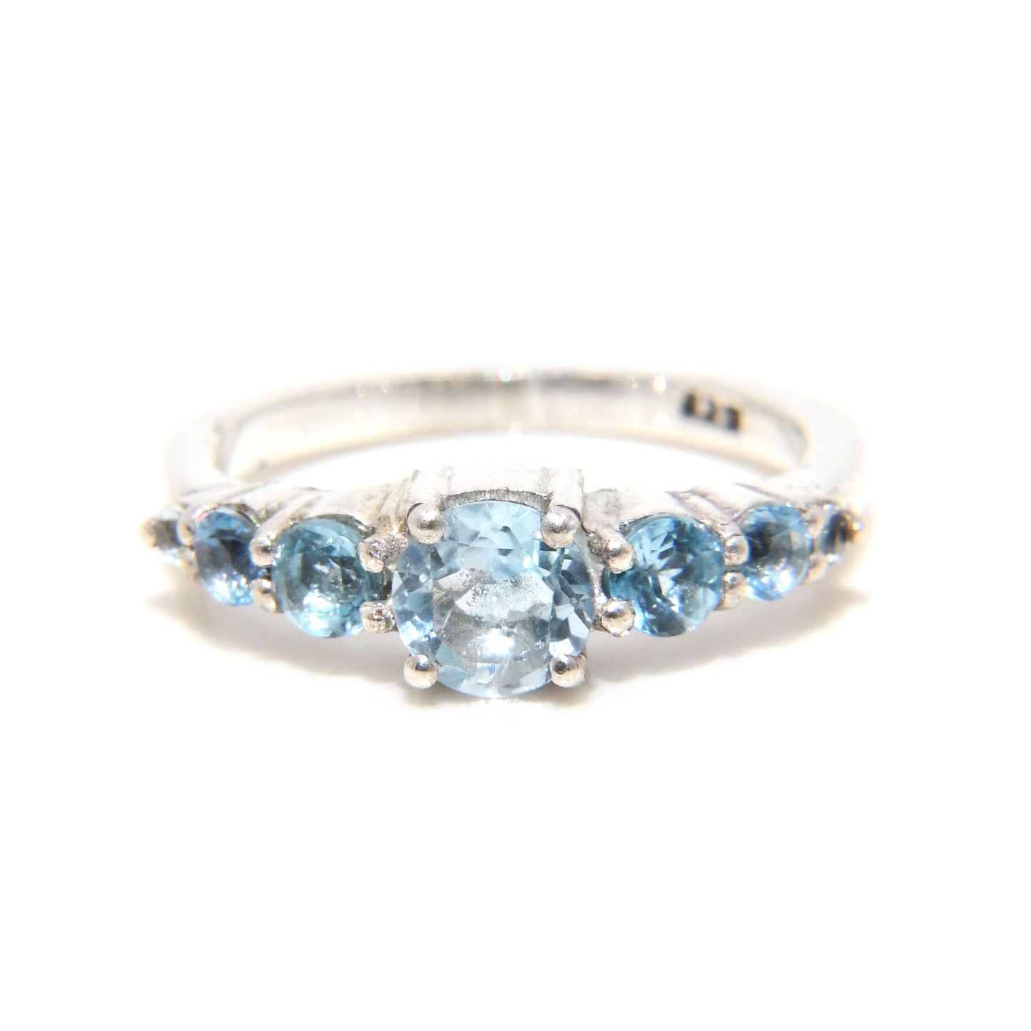 Anillo de Compromiso con Aguamarinas