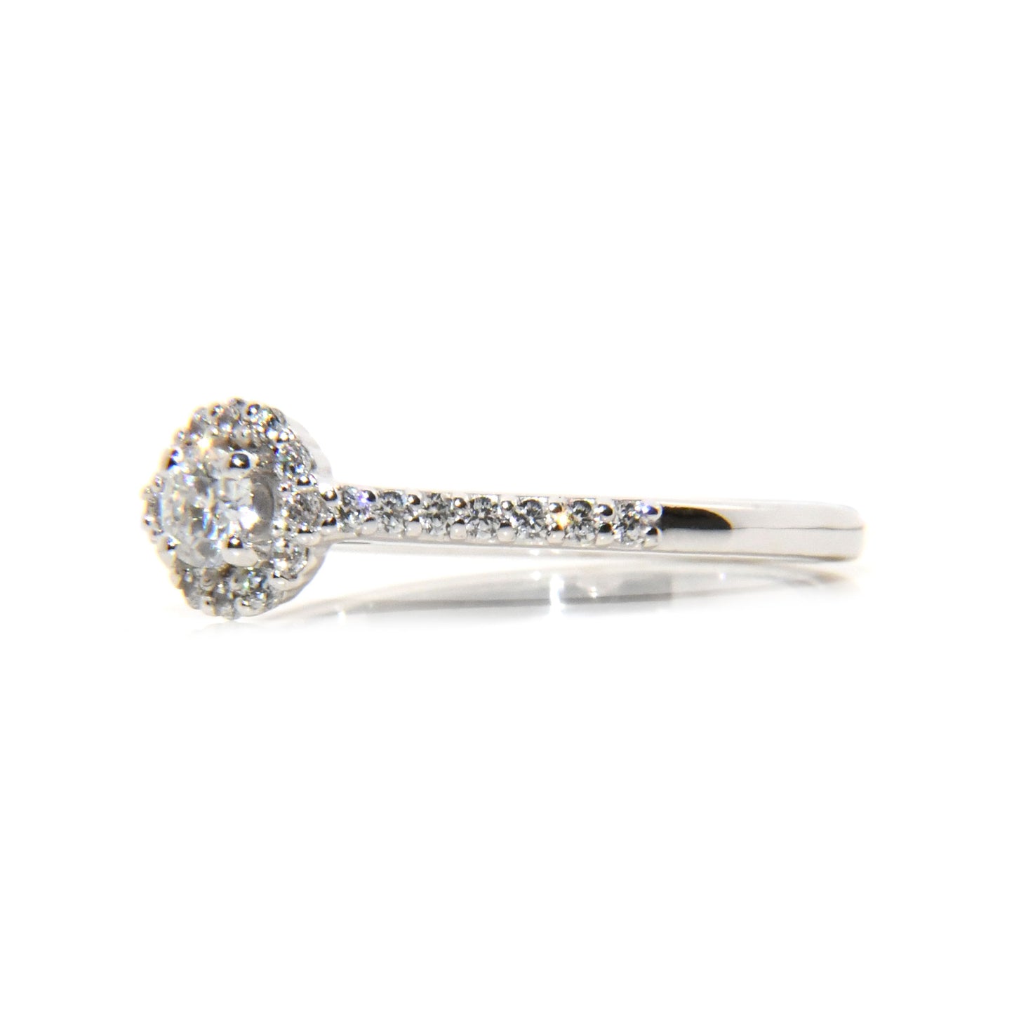 Anillo de Compromiso en Plata Fina con Moissanita de .40cts