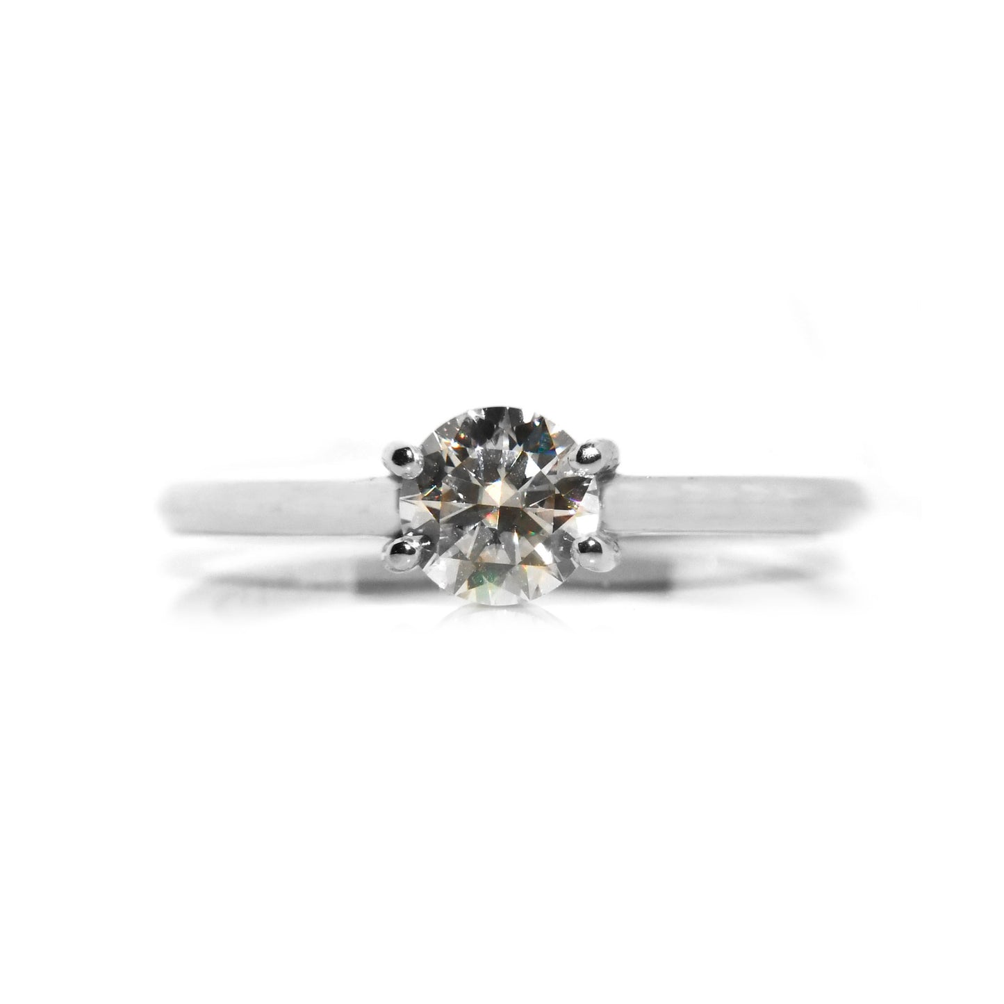 Anillo de Compromiso en Plata Fina Solitario con Moissanita de .50cts