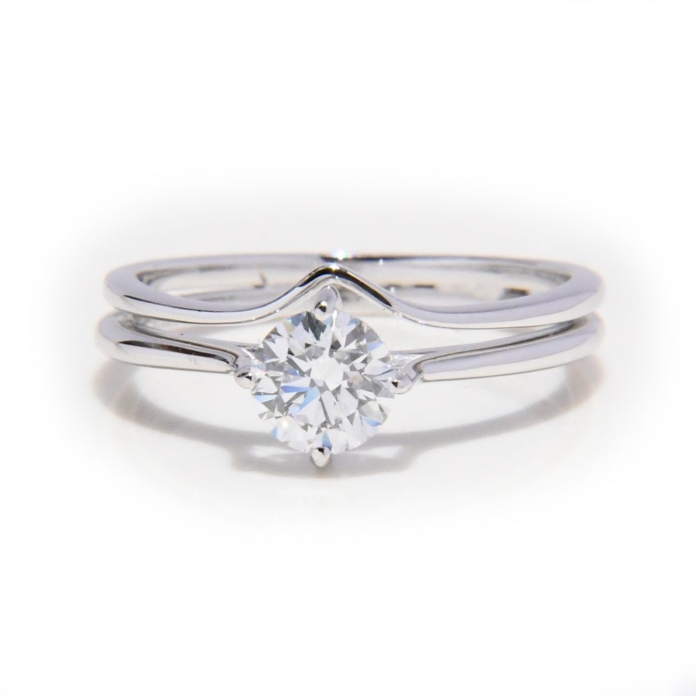 Anillo de Compromiso Solitario con Diamante Redondo