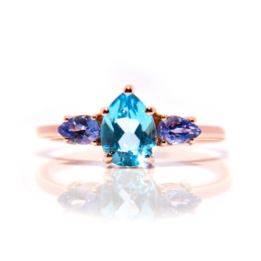 Anillo Ariana con Topacio Azul y Tanzanitas