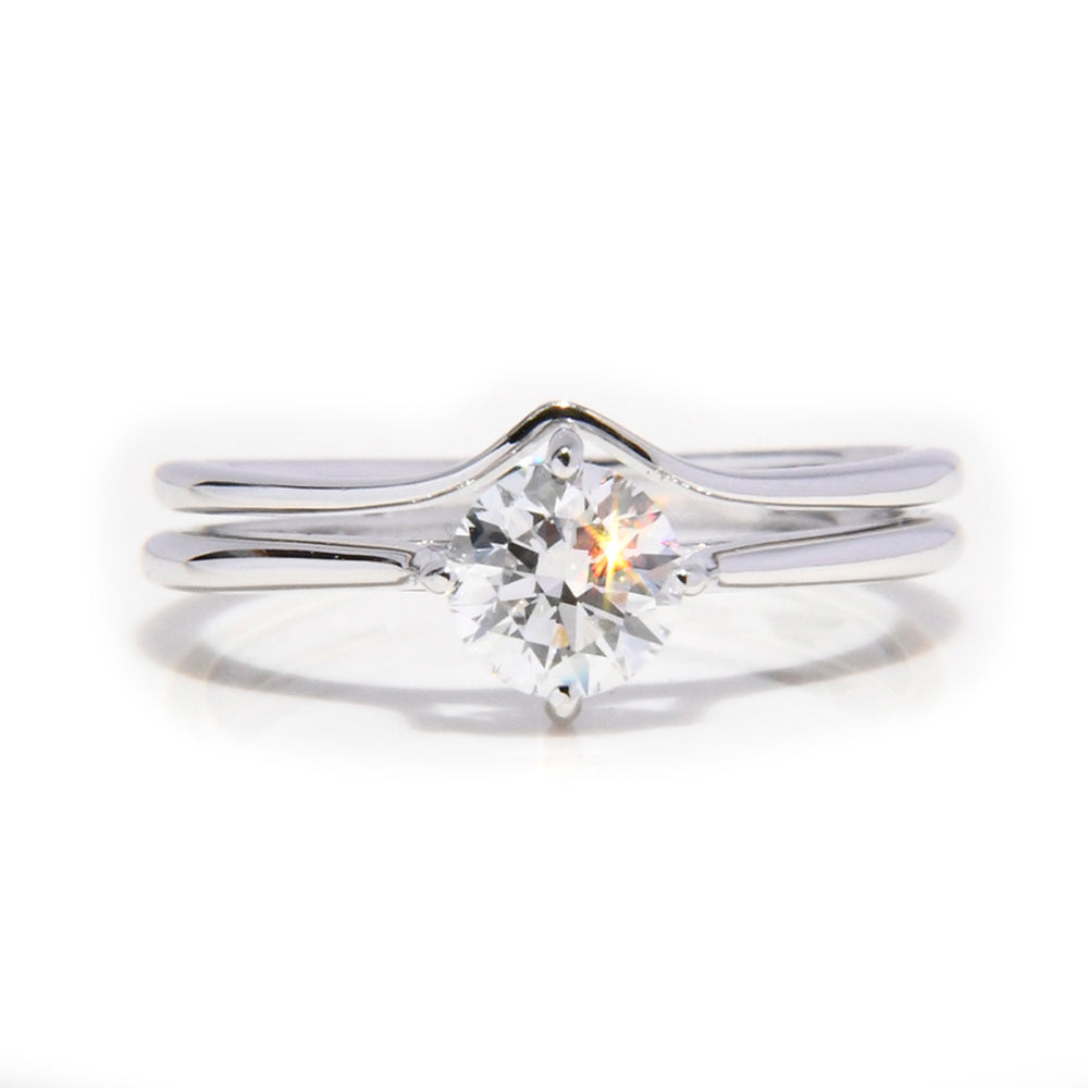 Anillo de Compromiso Solitario con Diamante Redondo