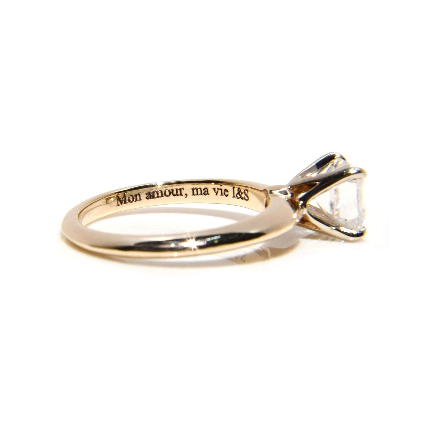 Anillo de Compromiso con Moissanita Asscher 1.5Cts