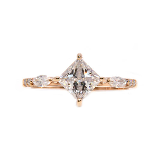 Anillo Leslie con Moissanita corte Princess de 1Cts