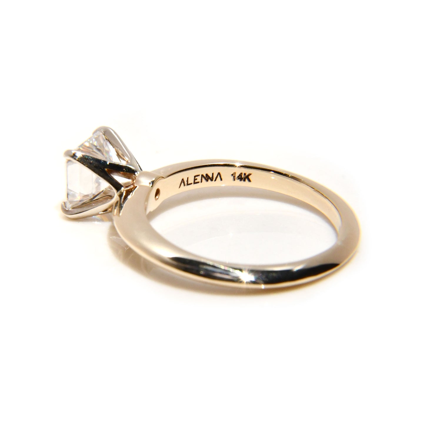 Anillo de Compromiso con Moissanita Asscher 1.5Cts
