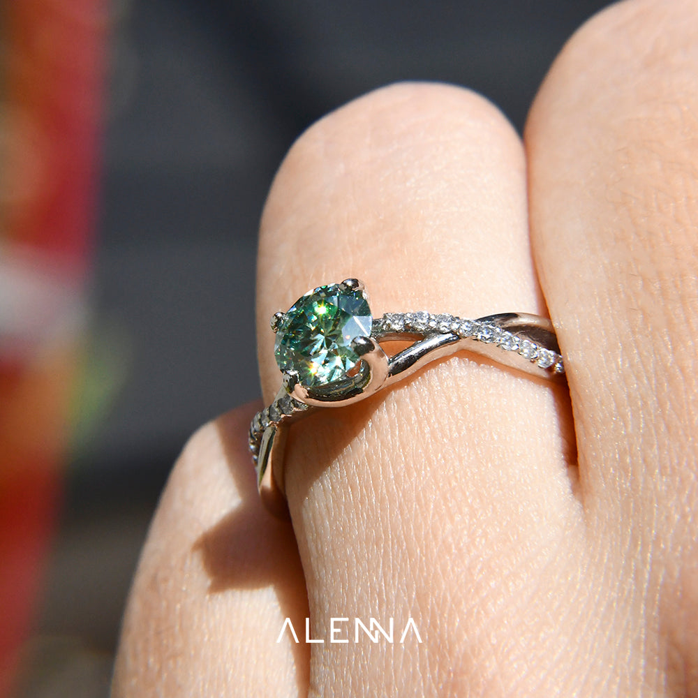 Anillo de Compromiso con Moissanita Verde 1Cts