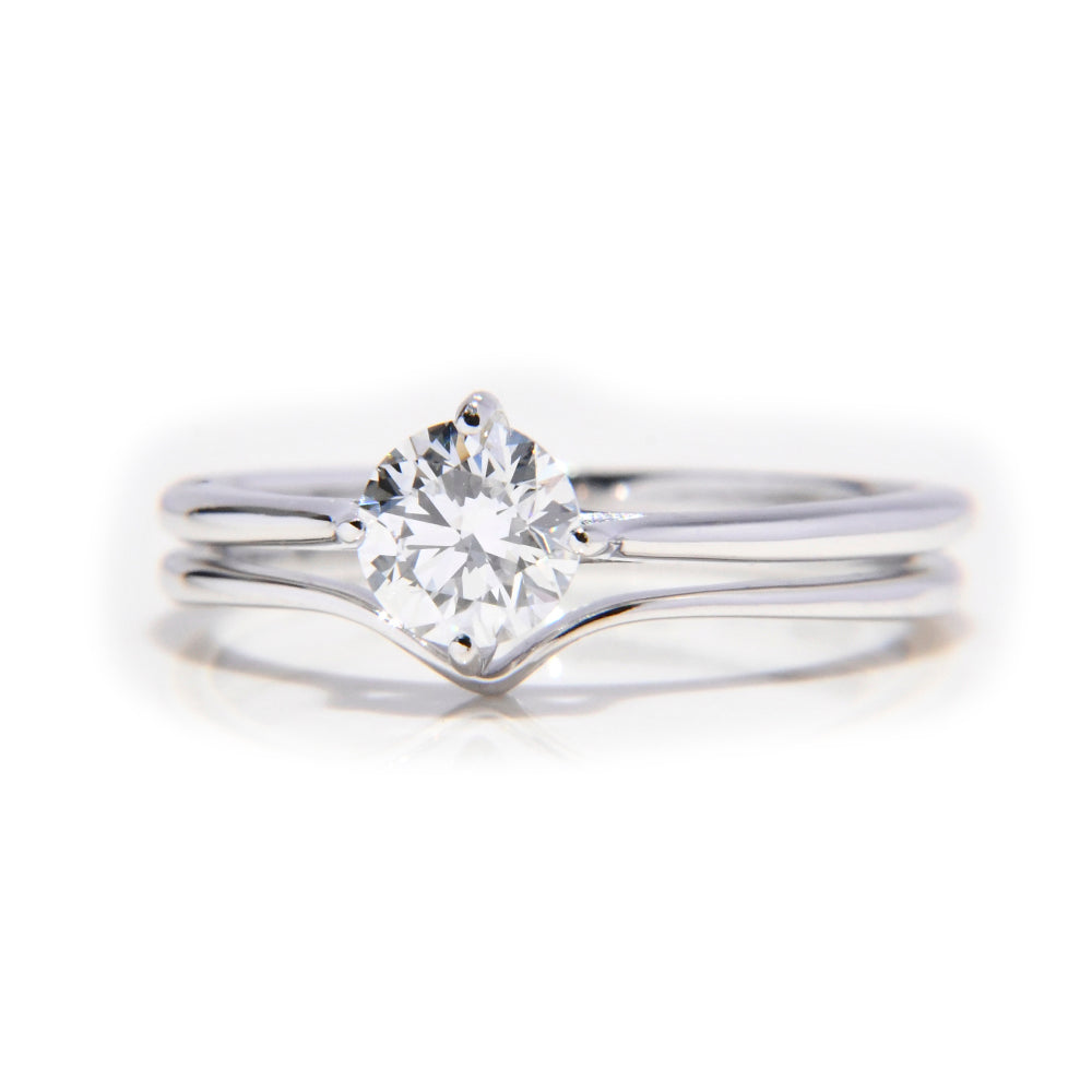 Anillo de Compromiso Solitario con Diamante Redondo