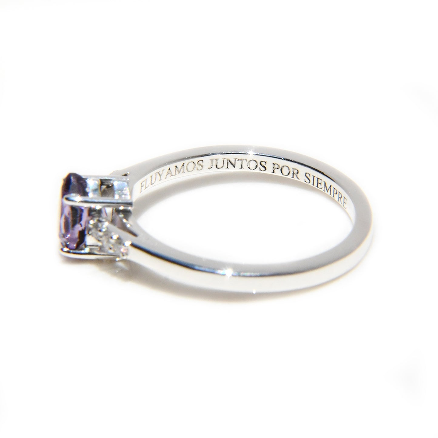 Anillo con Amatista Gota y 6 Diamantes