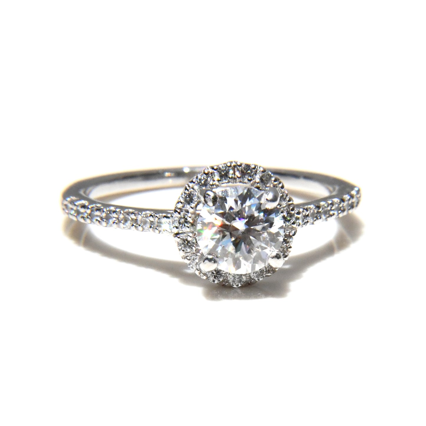 Anillo de Compromiso con Halo de Moissanitas .80Cts