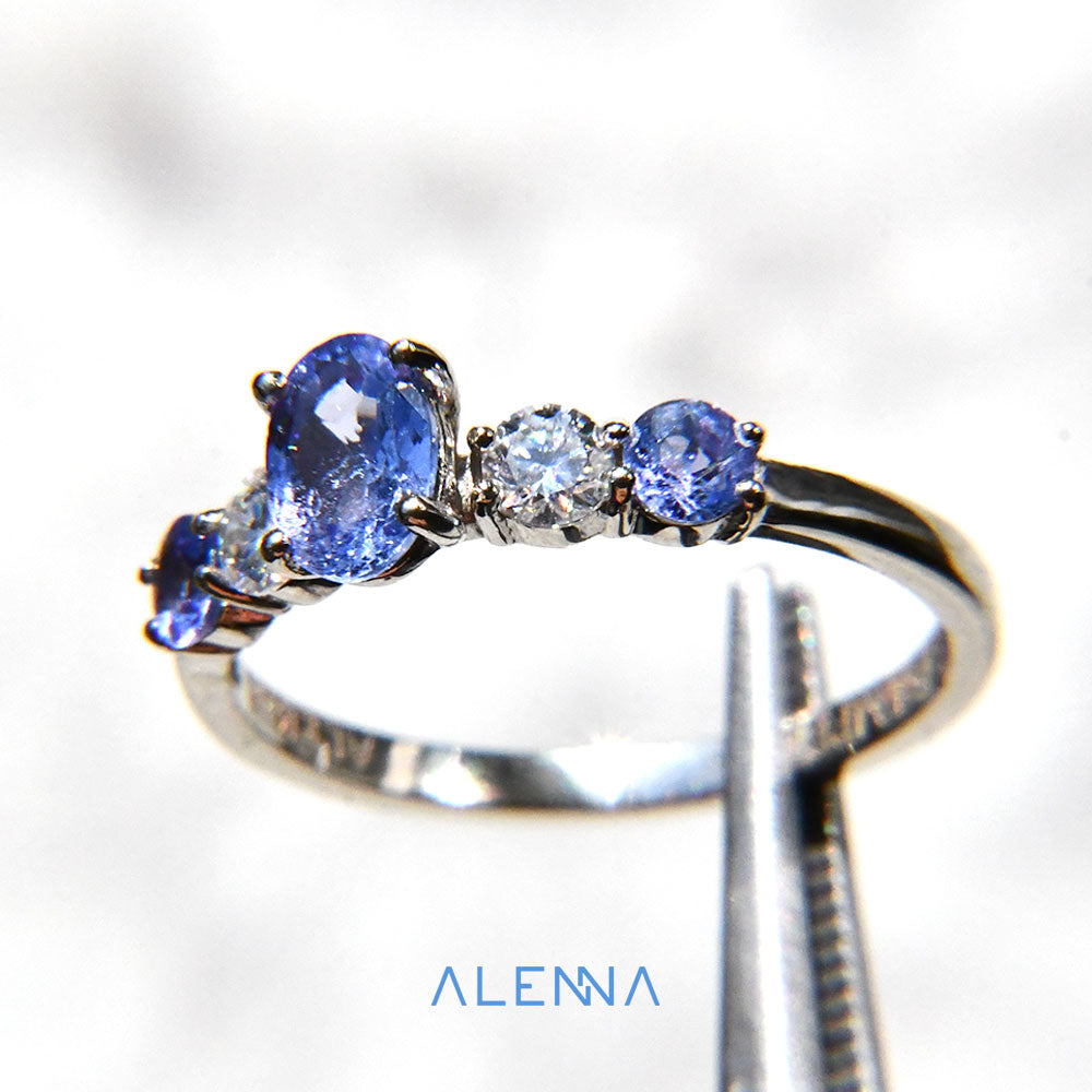 Anillo Sarai con Tanzanitas y Moissanitas