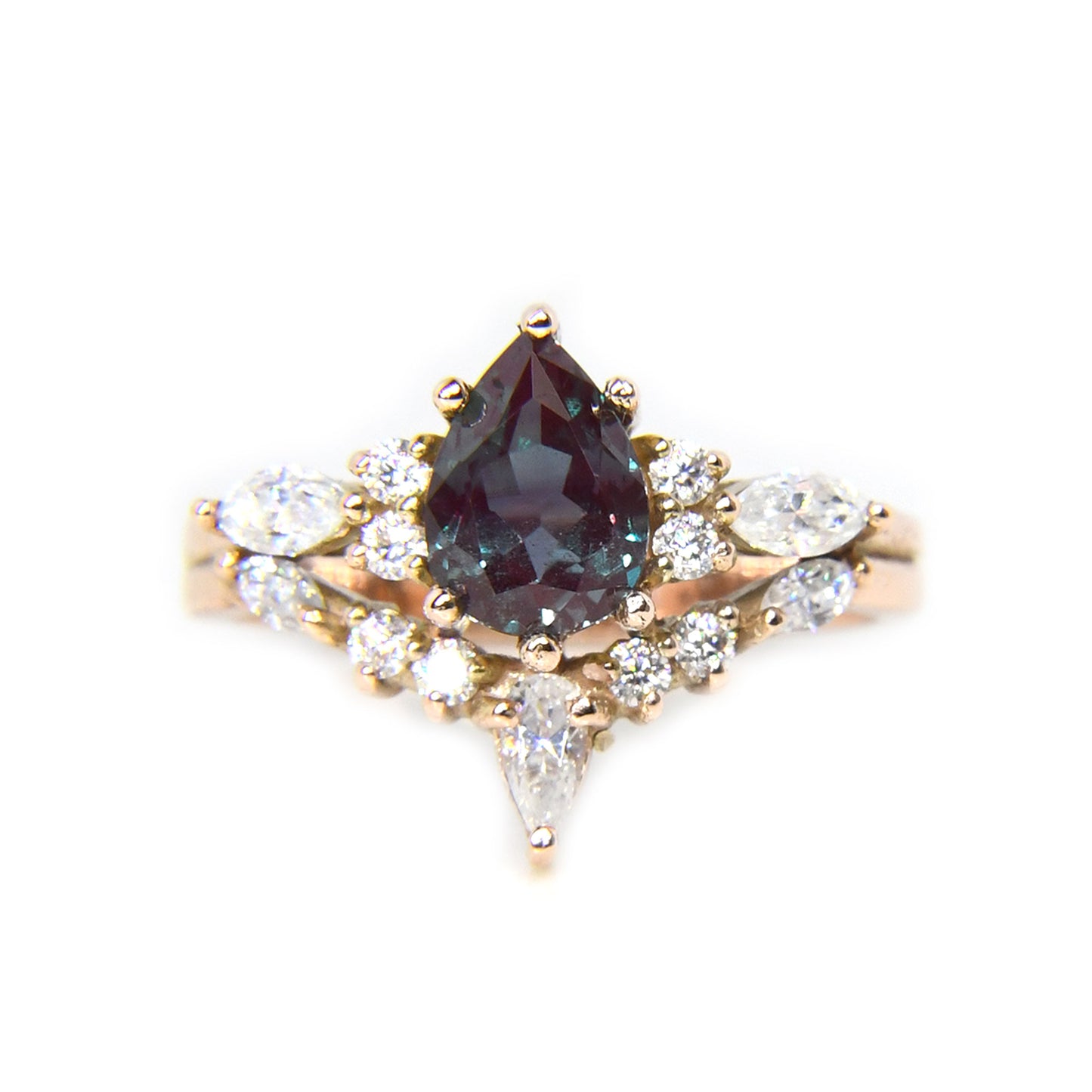 Anillo de Compromiso con Alexandrita Lab y Moissanitas