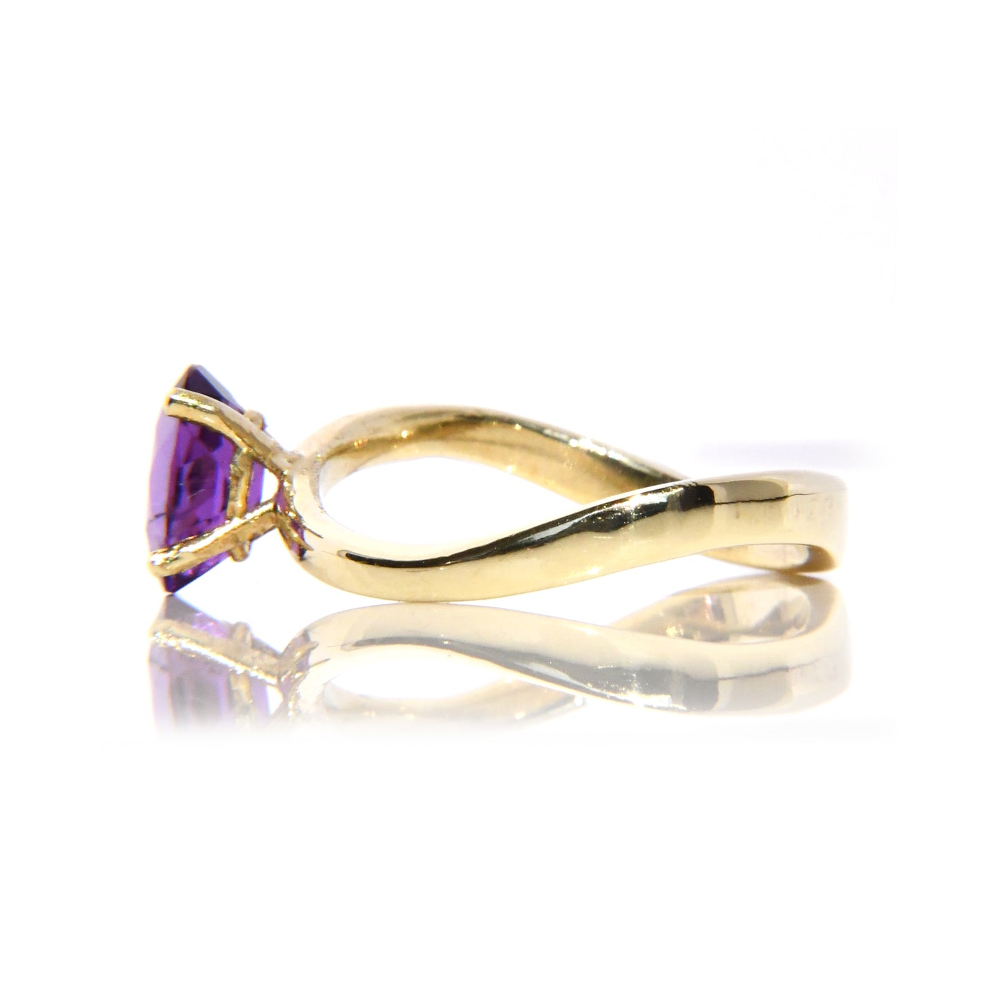 Anillo de Compromiso con Amatista Oval