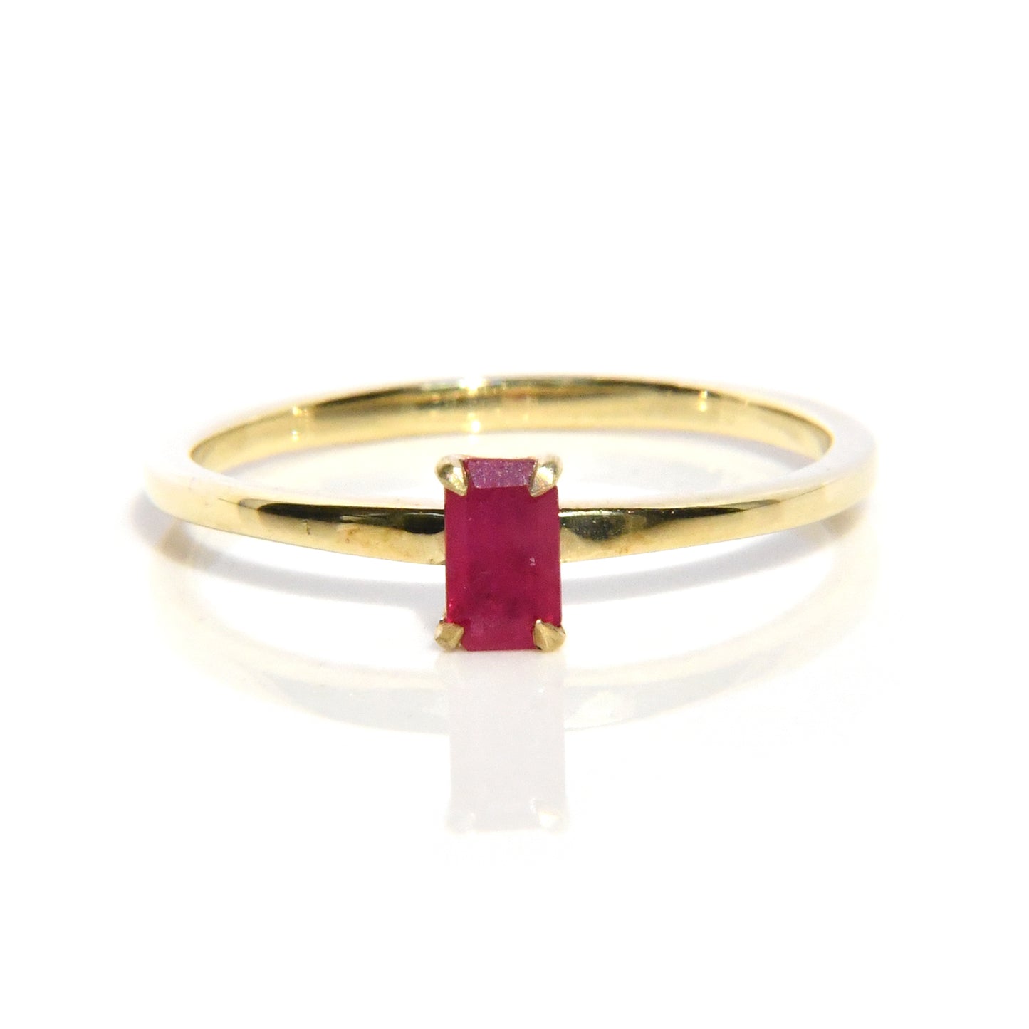 Anillo de Compromiso con Rubí