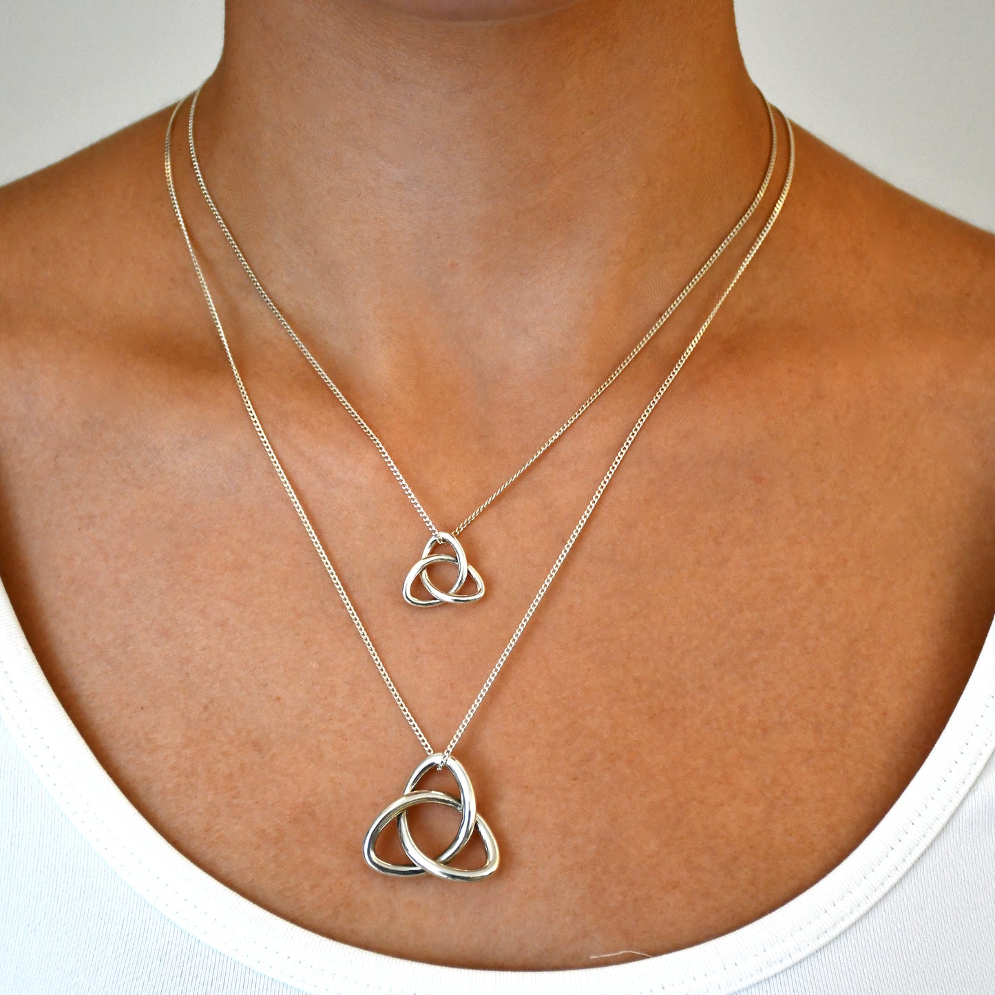 Dije Triquetra Mini