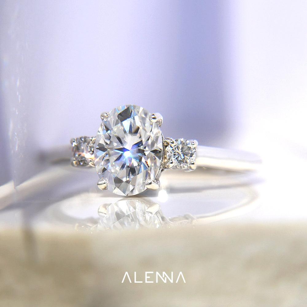 Anillo Aldemi con Moissanita Oval 1.5 Cts - ALENNA JEWELS