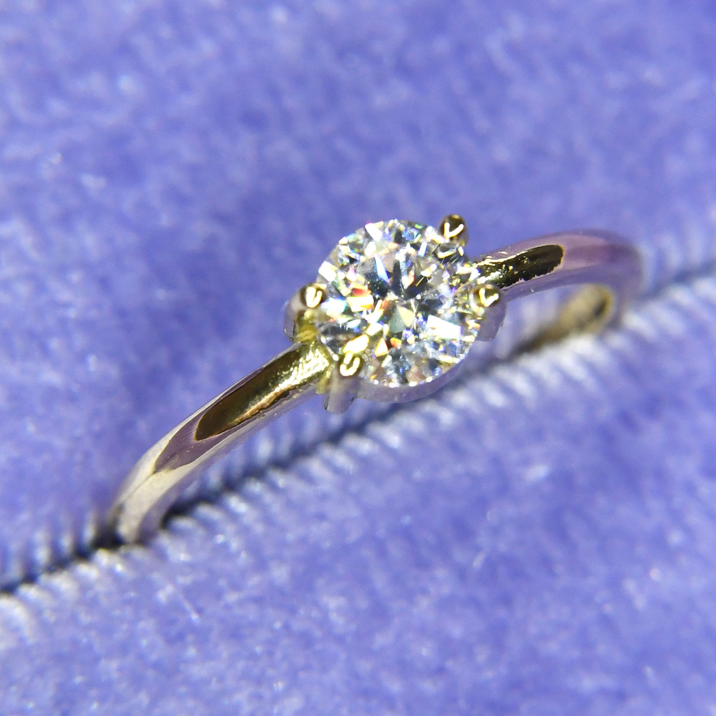 Anillo de Compromiso con Moissanita .50Cts