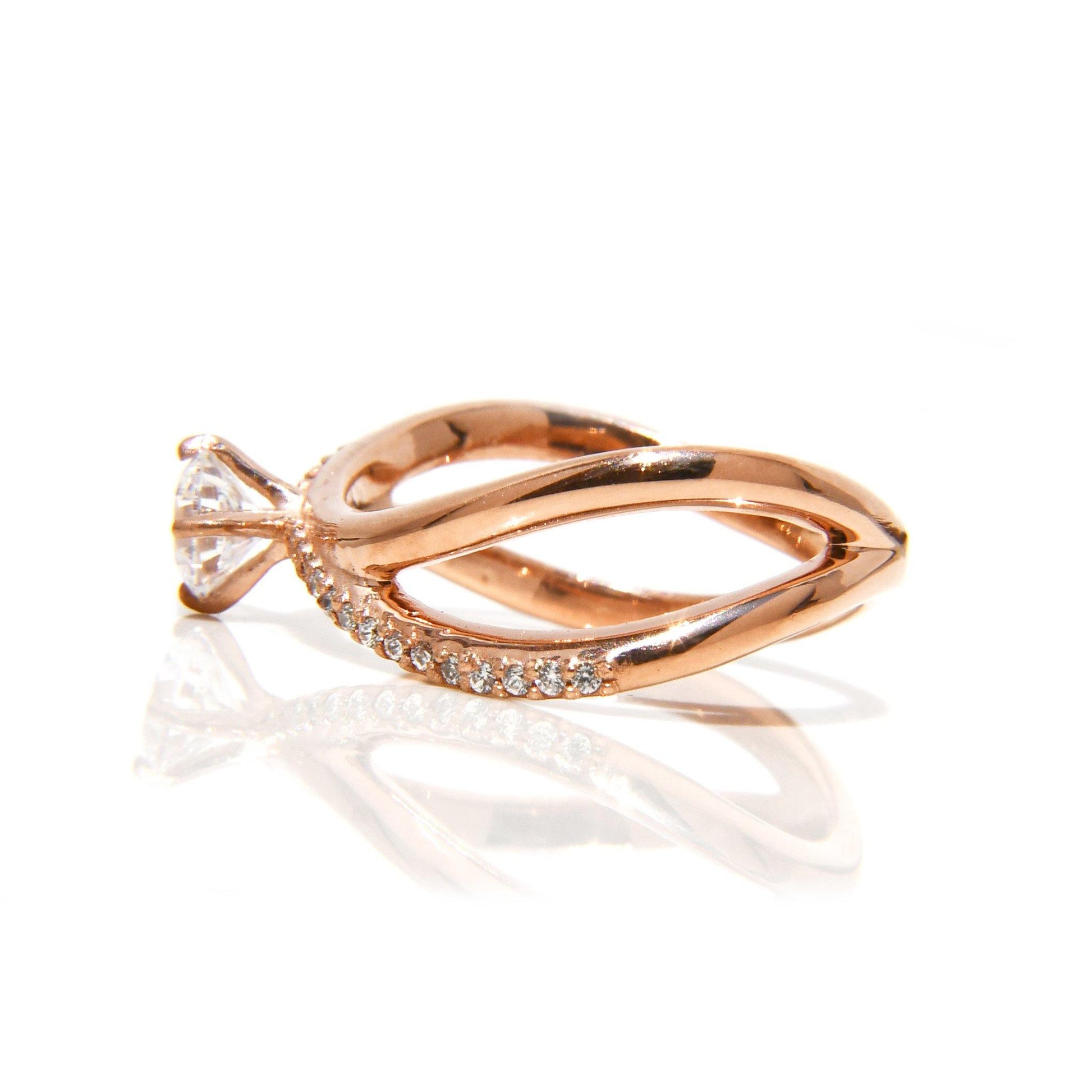 Anillo de Compromiso Doble Ola con 27 Diamantes - ALENNA JEWELS