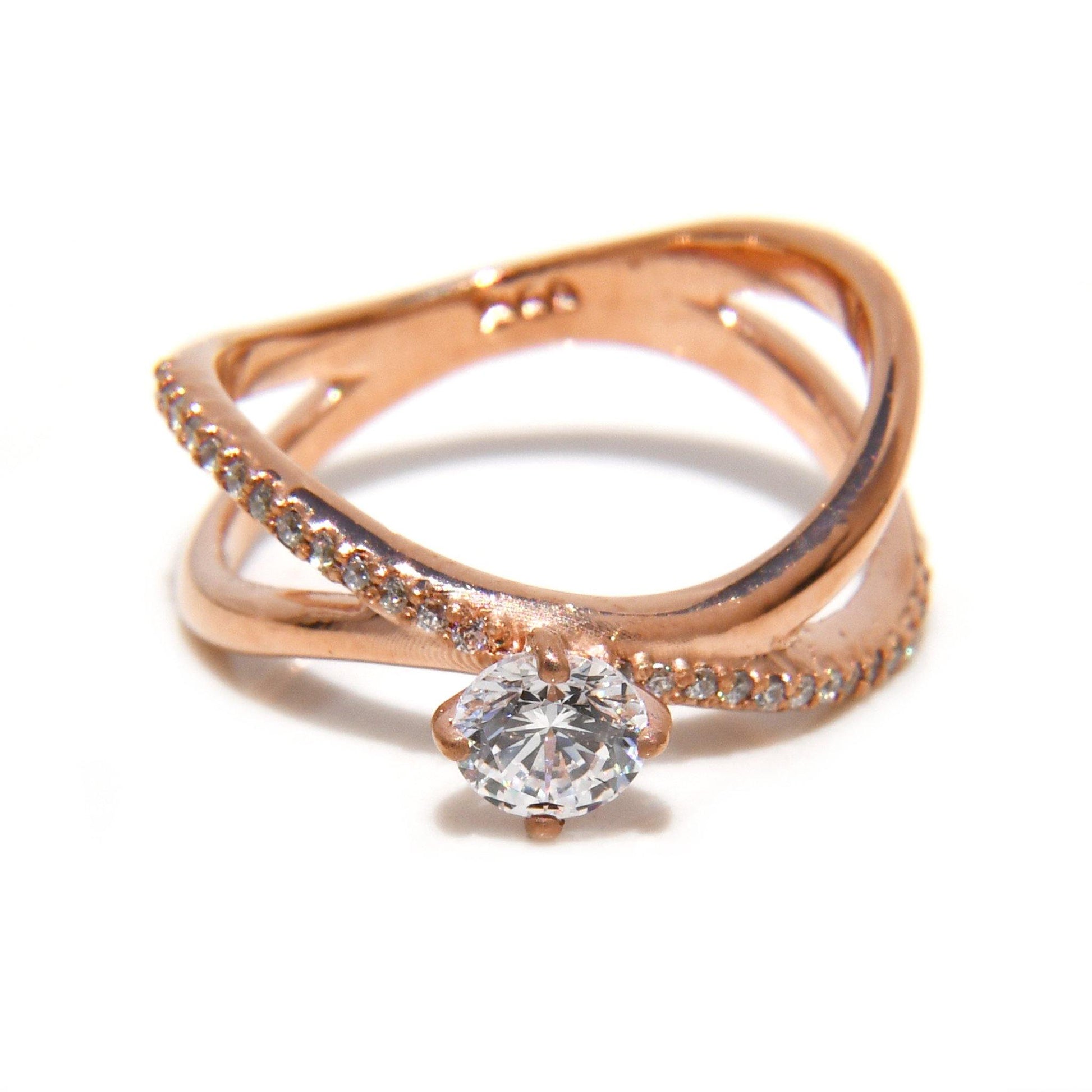 Anillo de Compromiso Doble Ola con 27 Diamantes - ALENNA JEWELS