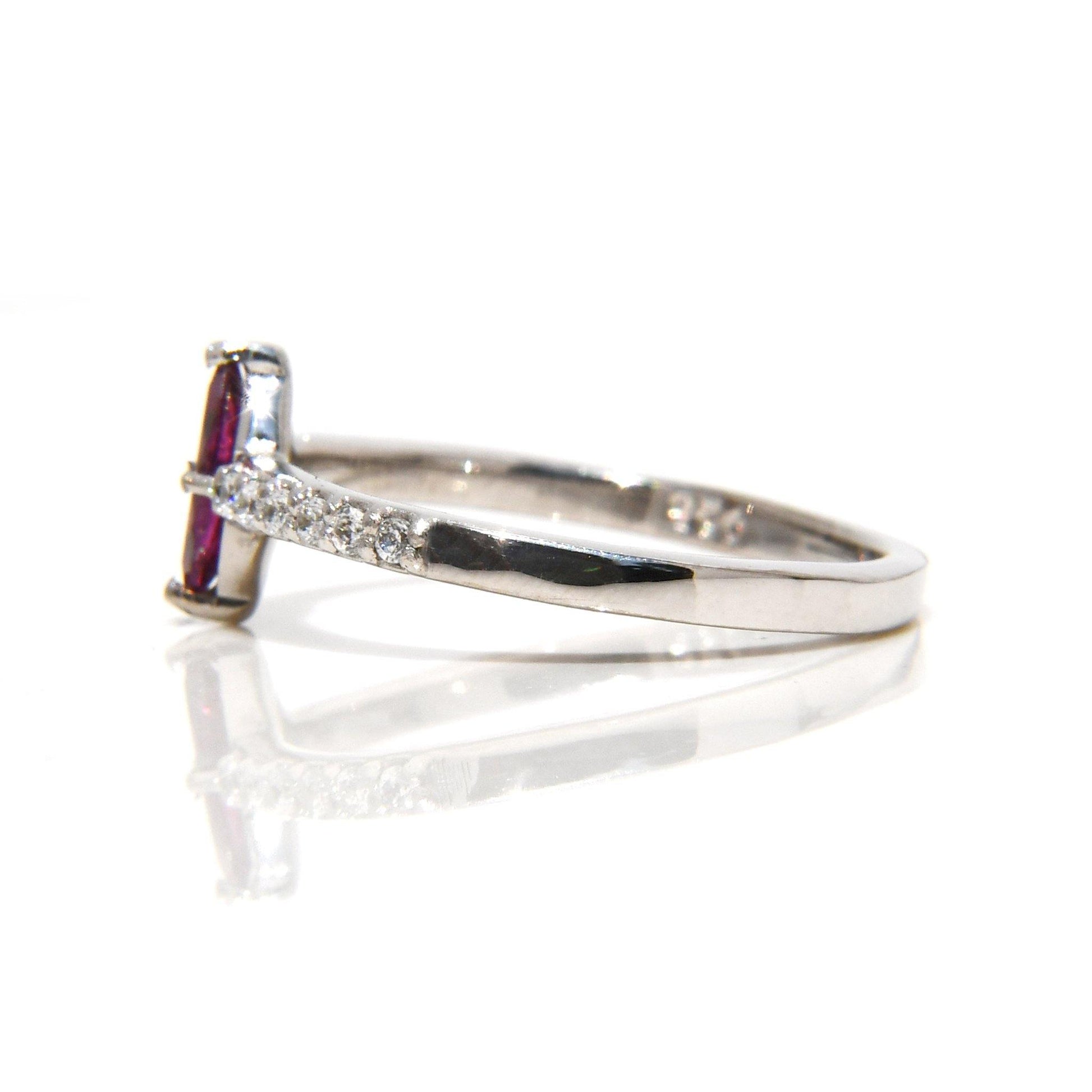 Anillo de Compromiso con Rodolita y 12 Diamantes - ALENNA JEWELS