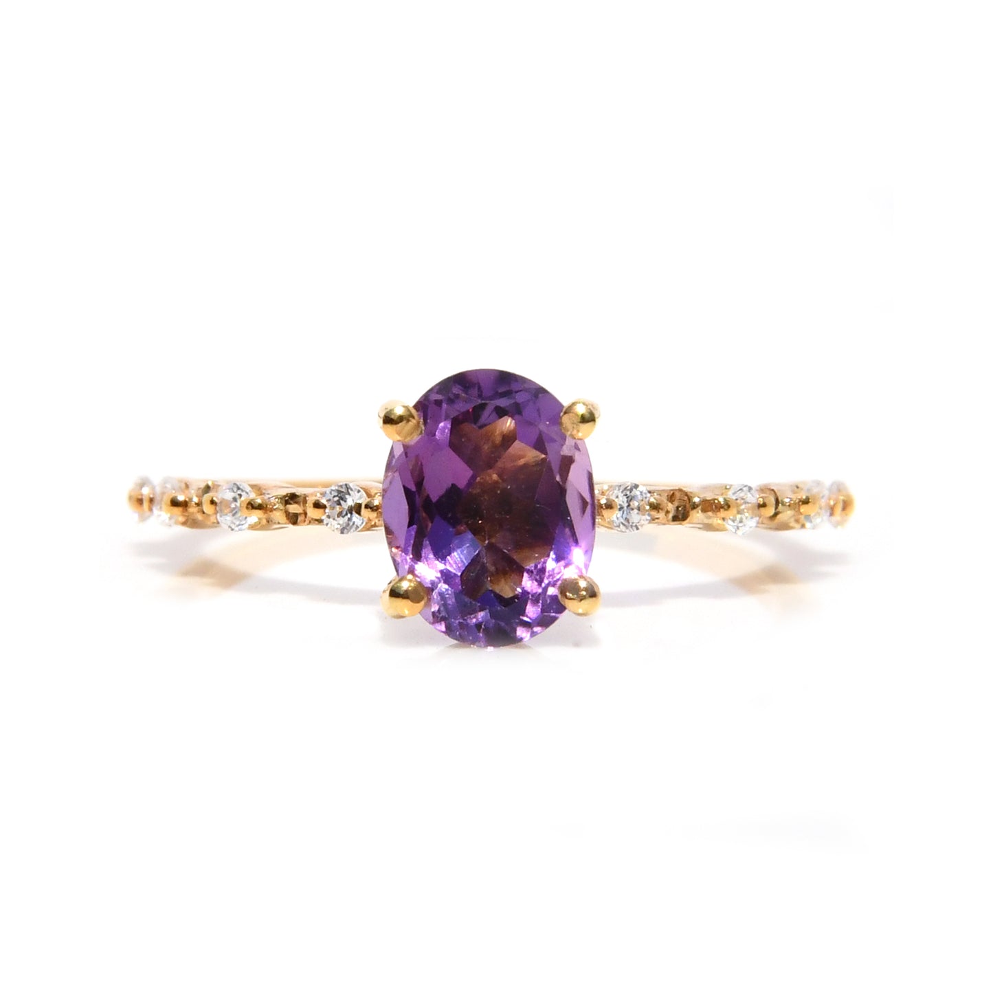 Anillo de Compromiso con Amatista Oval de .95cts y Diamantes