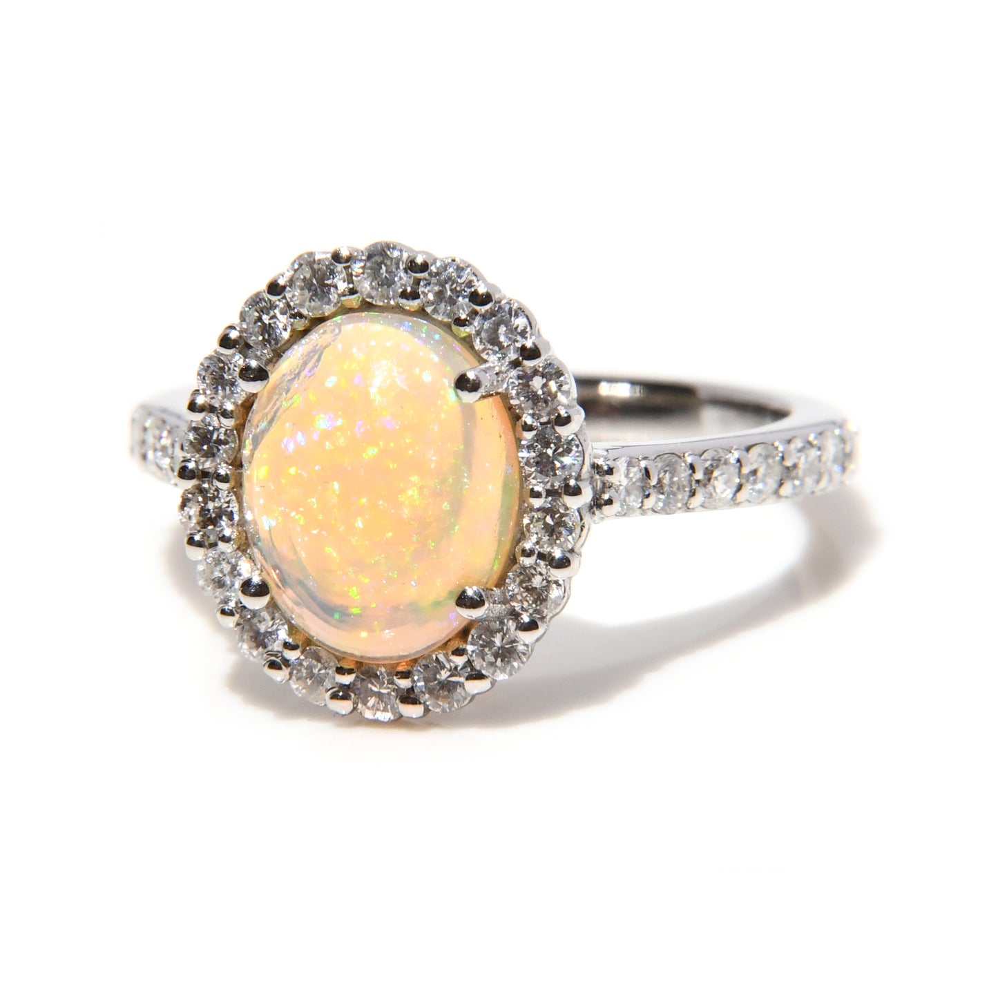 Anillo de Compromiso con Ópalo de 2cts y Diamantes