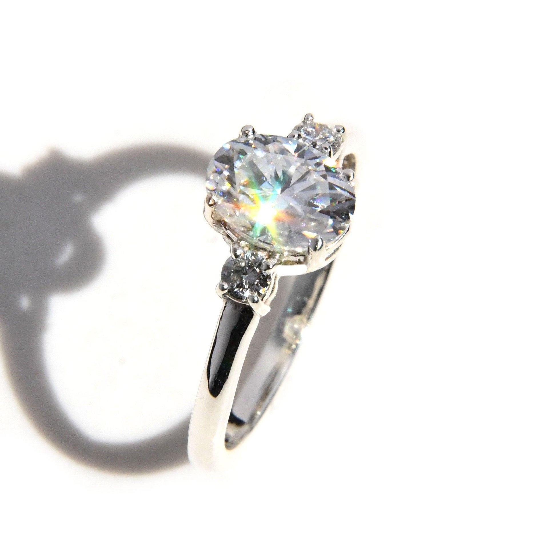 Anillo Aldemi con Moissanita Oval 1.5 Cts - ALENNA JEWELS