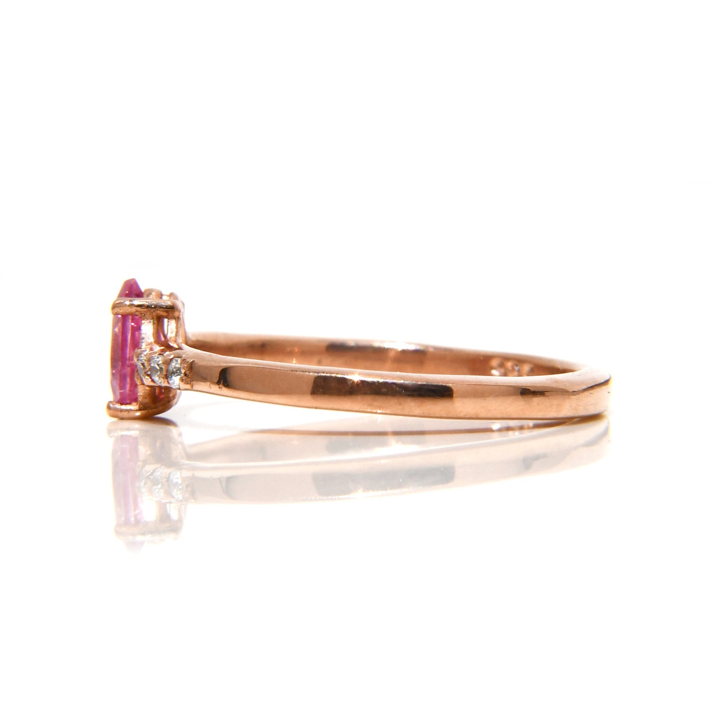 Anillo con Turmalina y Diamantes / Mes de Octubre