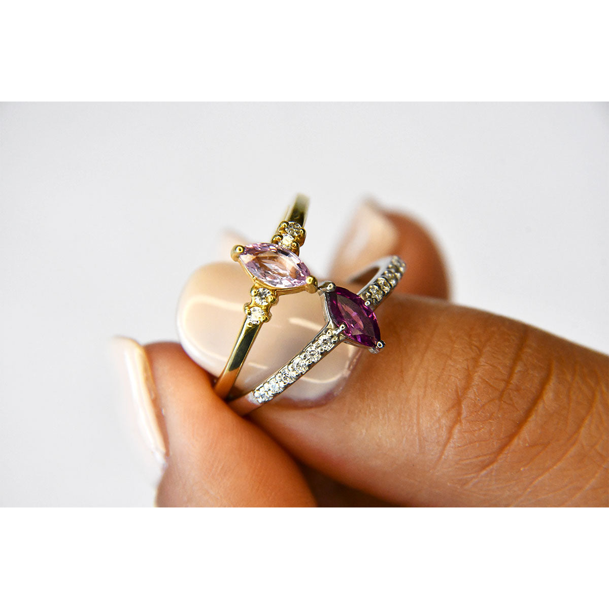 Anillo con Zafiro Rosa y Diamantes / Mes de Septiembre