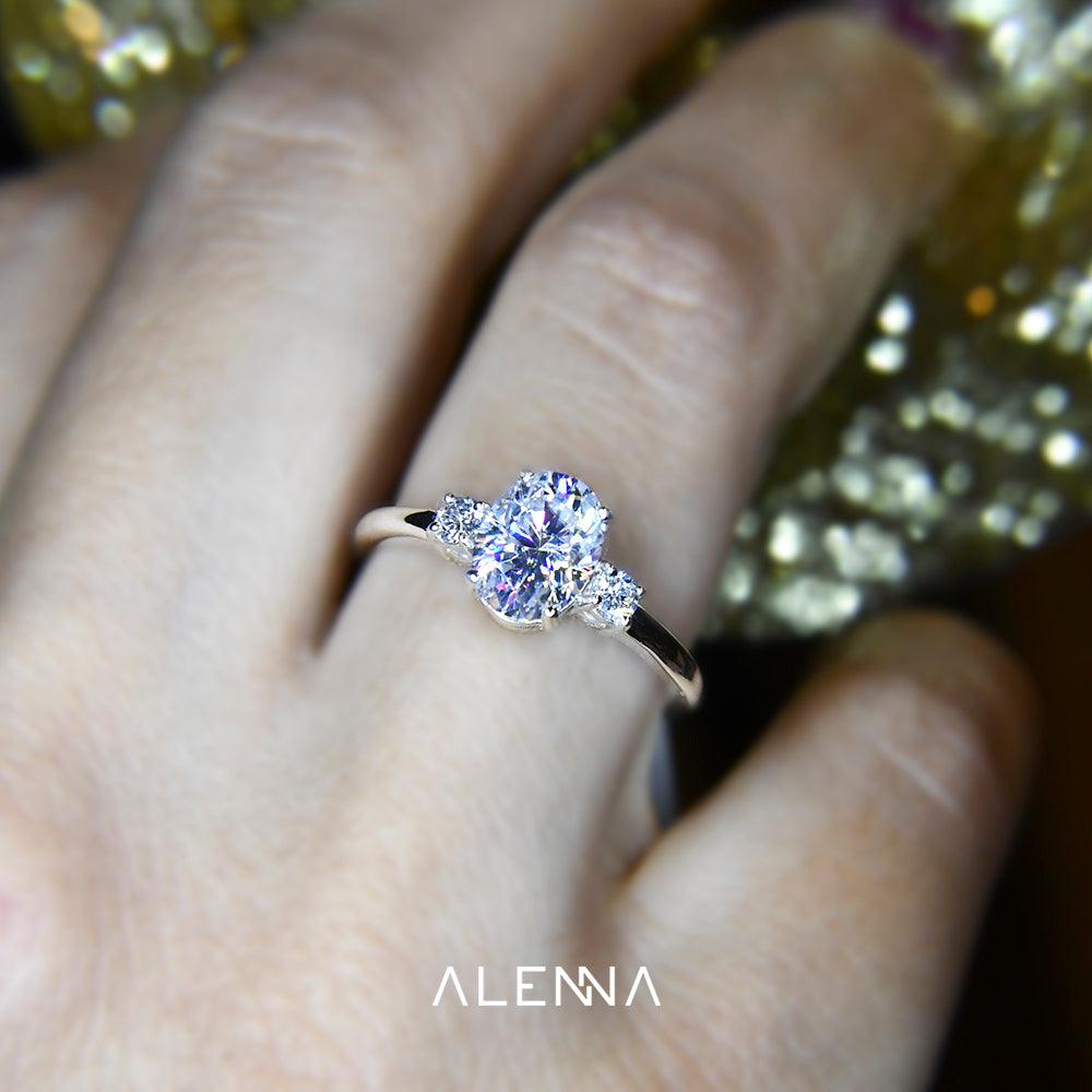 Anillo Aldemi con Moissanita Oval 1.5 Cts - ALENNA JEWELS
