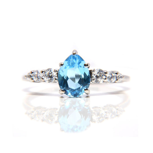Anillo Alisa con Topacio Azul corte Pera - ALENNA JEWELS