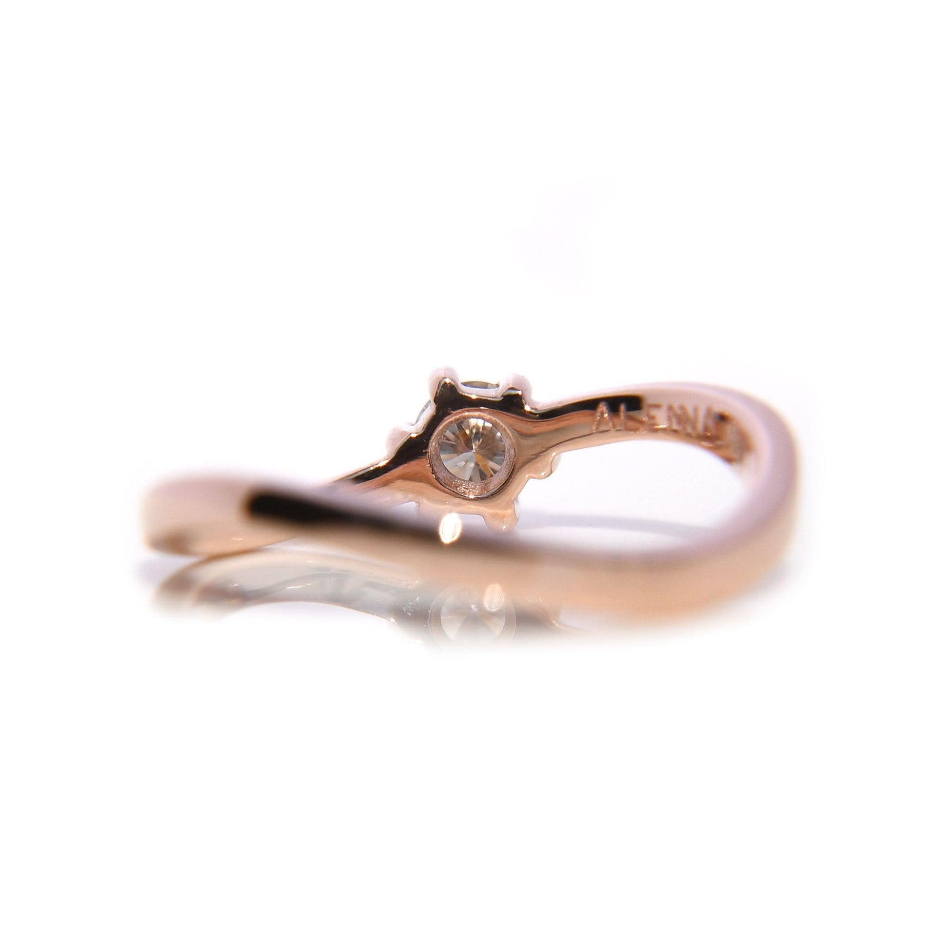 Anillo Andreina con Moissanita .30 Cts - ALENNA JEWELS