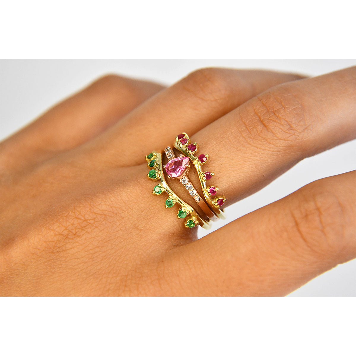 Anillo con Turmalina y Diamantes / Mes de Octubre