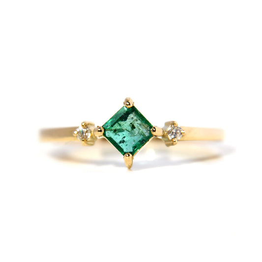 Anillo Aislin con Esmeralda y Diamantes / Gema Mes de Mayo - ALENNA JEWELS