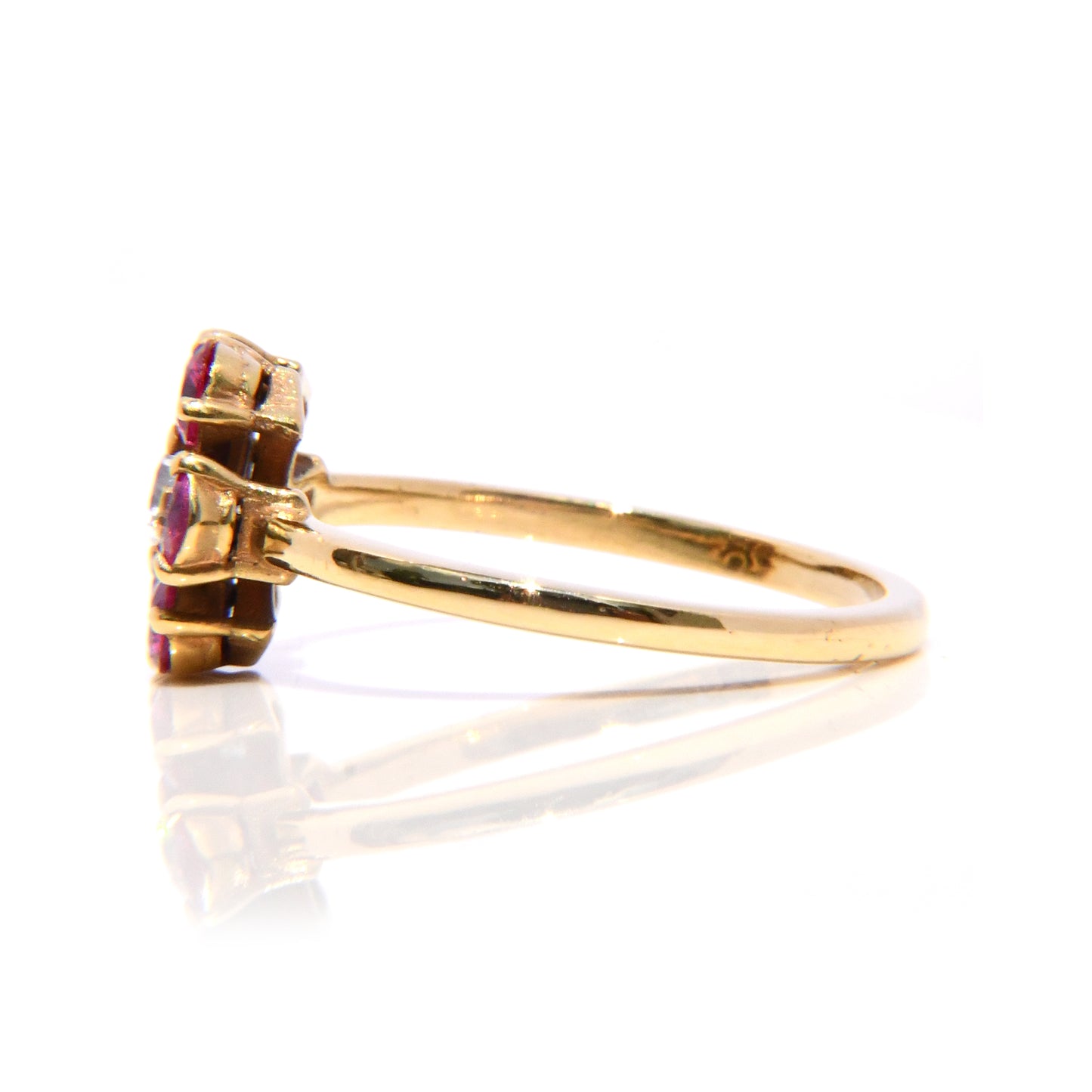 Anillo de Flor con Rubí / Gema mes de Julio