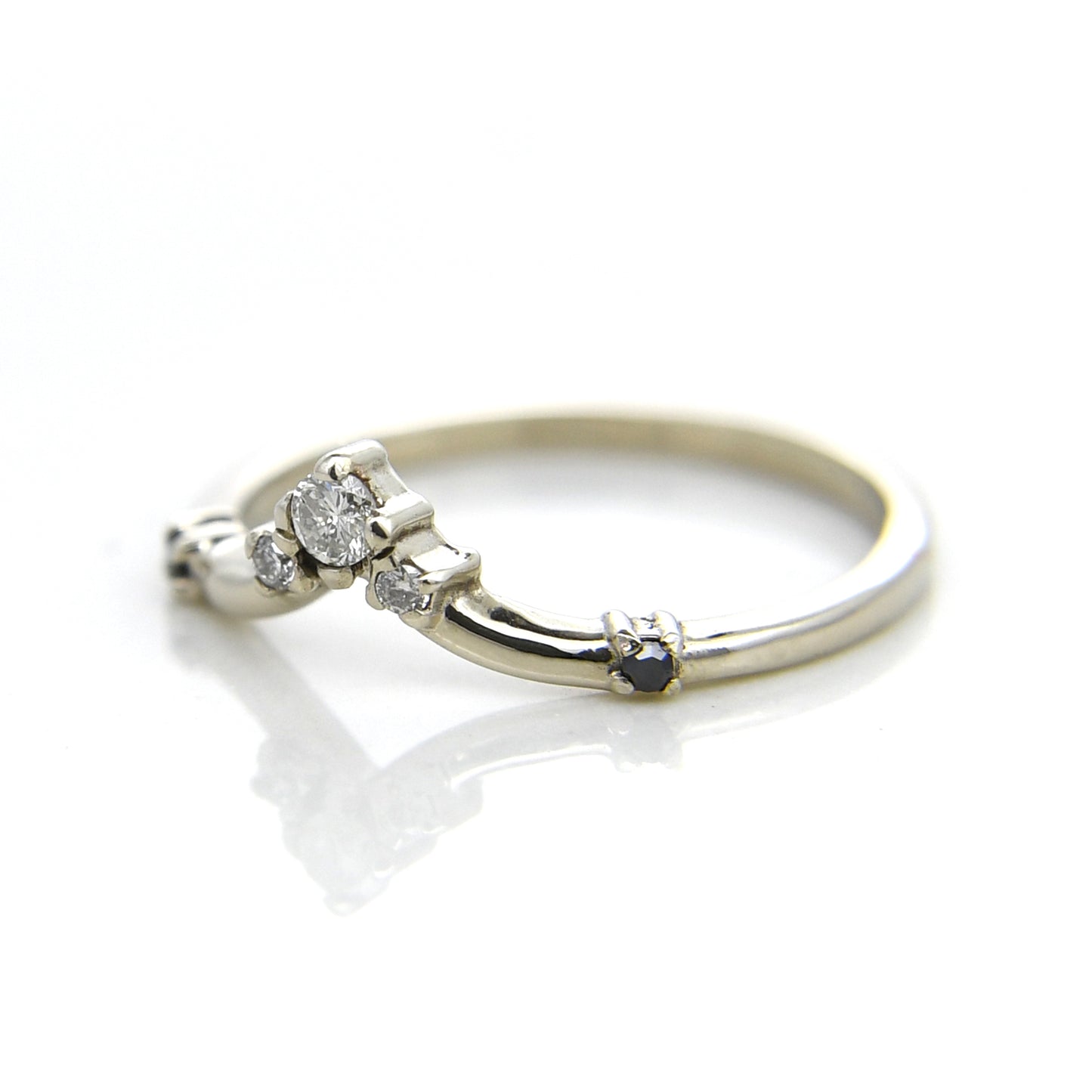 Anillo Corona con Diamantes