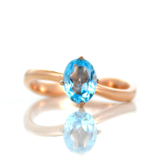 Anillo de Compromiso con Topacio Azul Oval