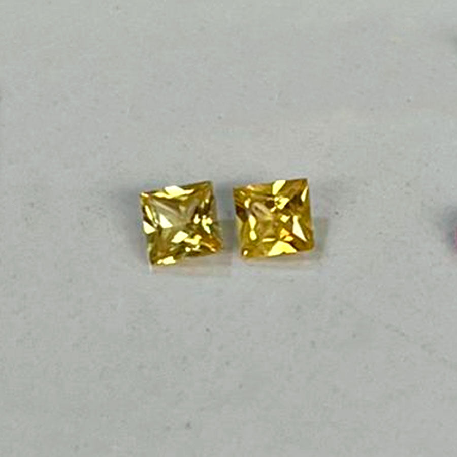 Aretes con Zafiro corte princesa 14k