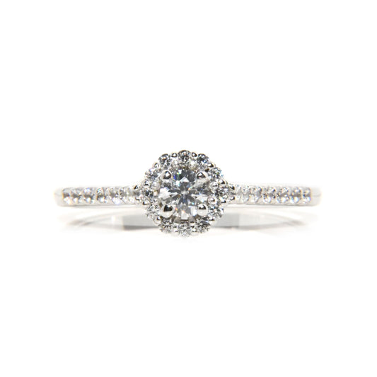 Anillo de Compromiso en Plata Fina con Moissanita de .40cts