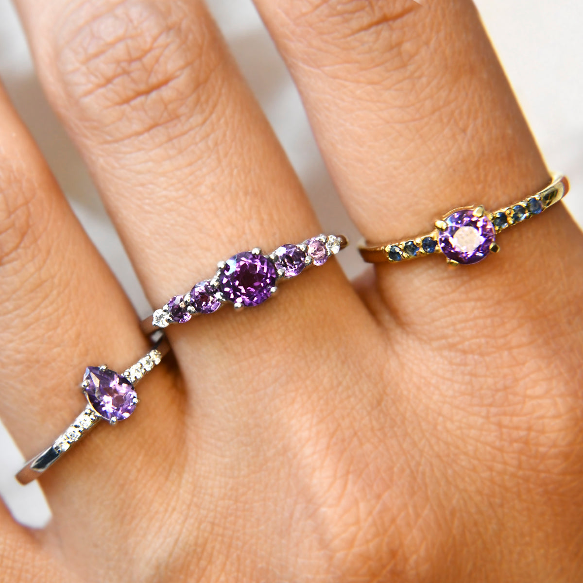 Anillo de Compromiso con Amatista corte Pera y Diamantes