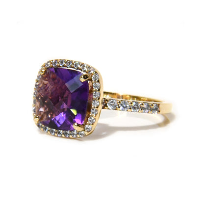 Anillo Anastasia con Amatista Cushion de 3.5cts y .64cts de Diamantes