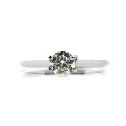 Anillo de Compromiso en Plata Fina Solitario con Moissanita de .50cts