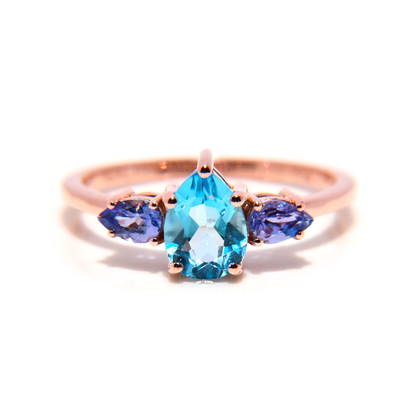 Anillo Ariana con Topacio Azul y Tanzanitas