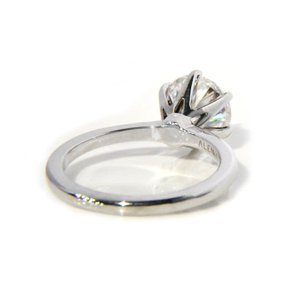 Anillo de Compromiso Adeya con Moissanita de 2Cts