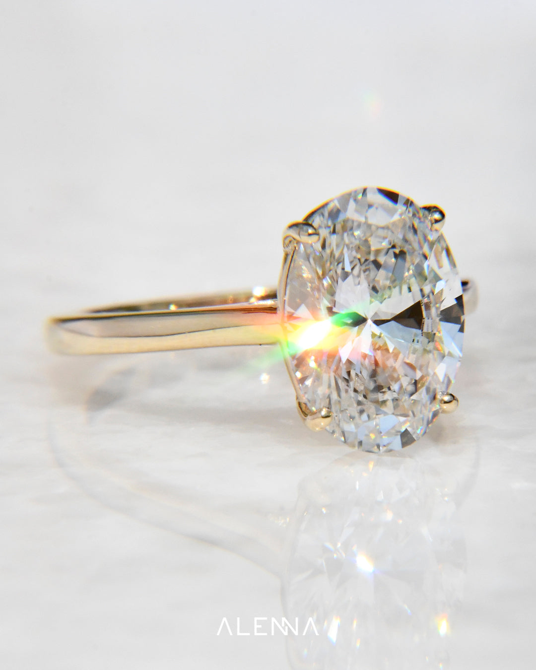 Anillo de Compromiso Miyabi con Diamante Oval