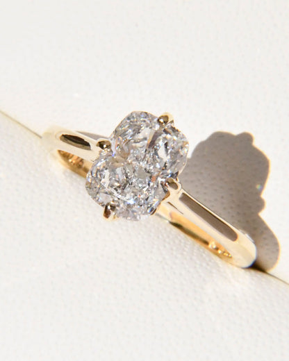 Anillo de Compromiso Miyu con Diamante Cushion