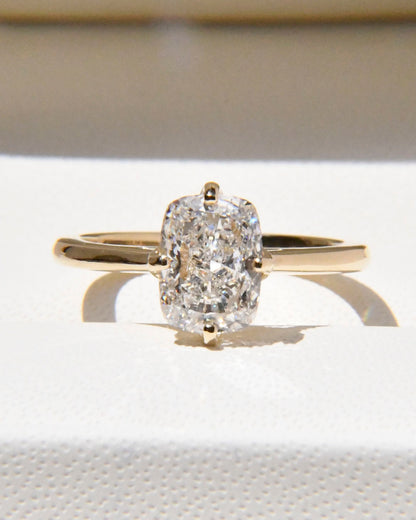 Anillo de Compromiso Miyu con Diamante Cushion