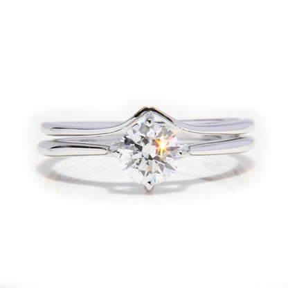 Anillo de Compromiso Solitario con Diamante Redondo