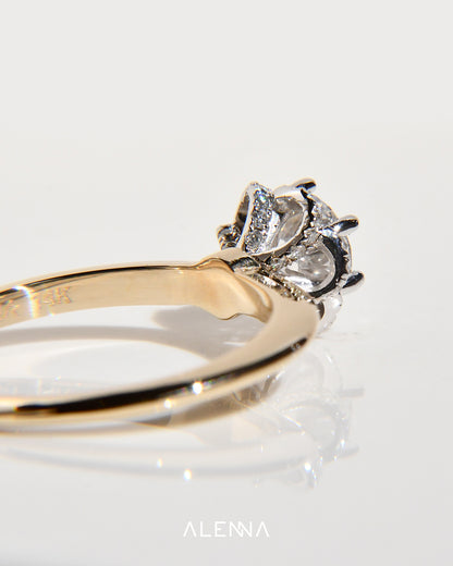 Anillo de Compromiso con Flower Halo