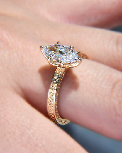 Anillo de Compromiso Yuri con Diamante Marquise