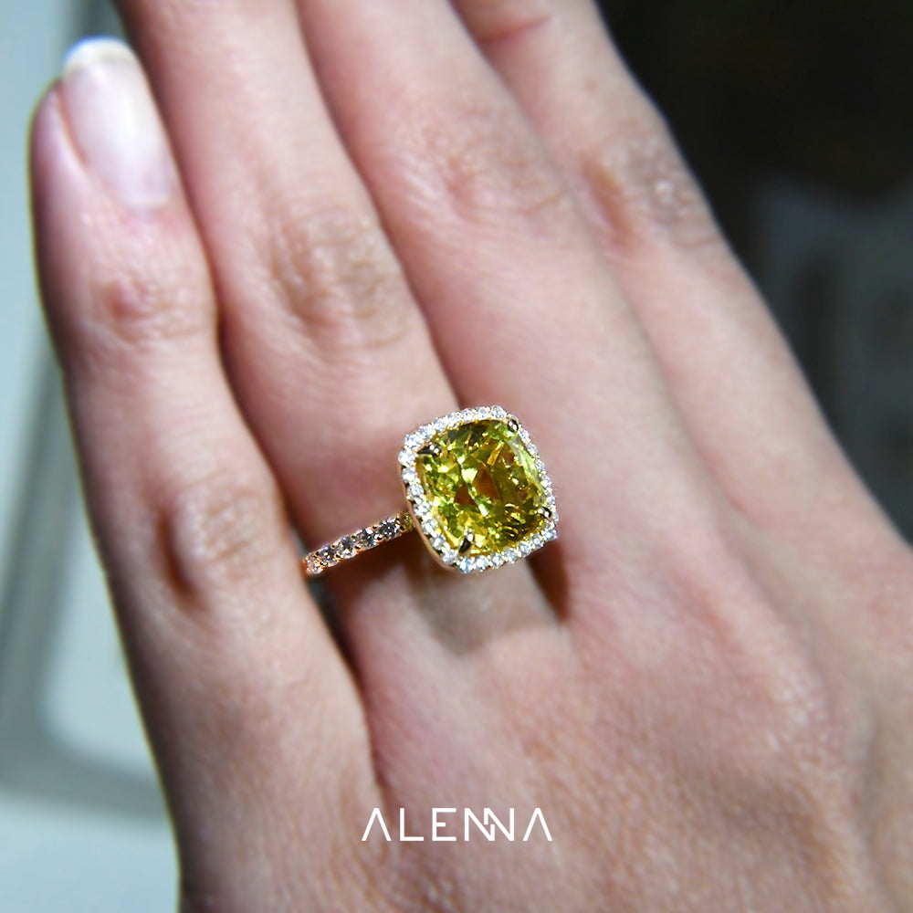 Anillo con Zafiro Lab de 6.25cts y .64cts de Diamantes